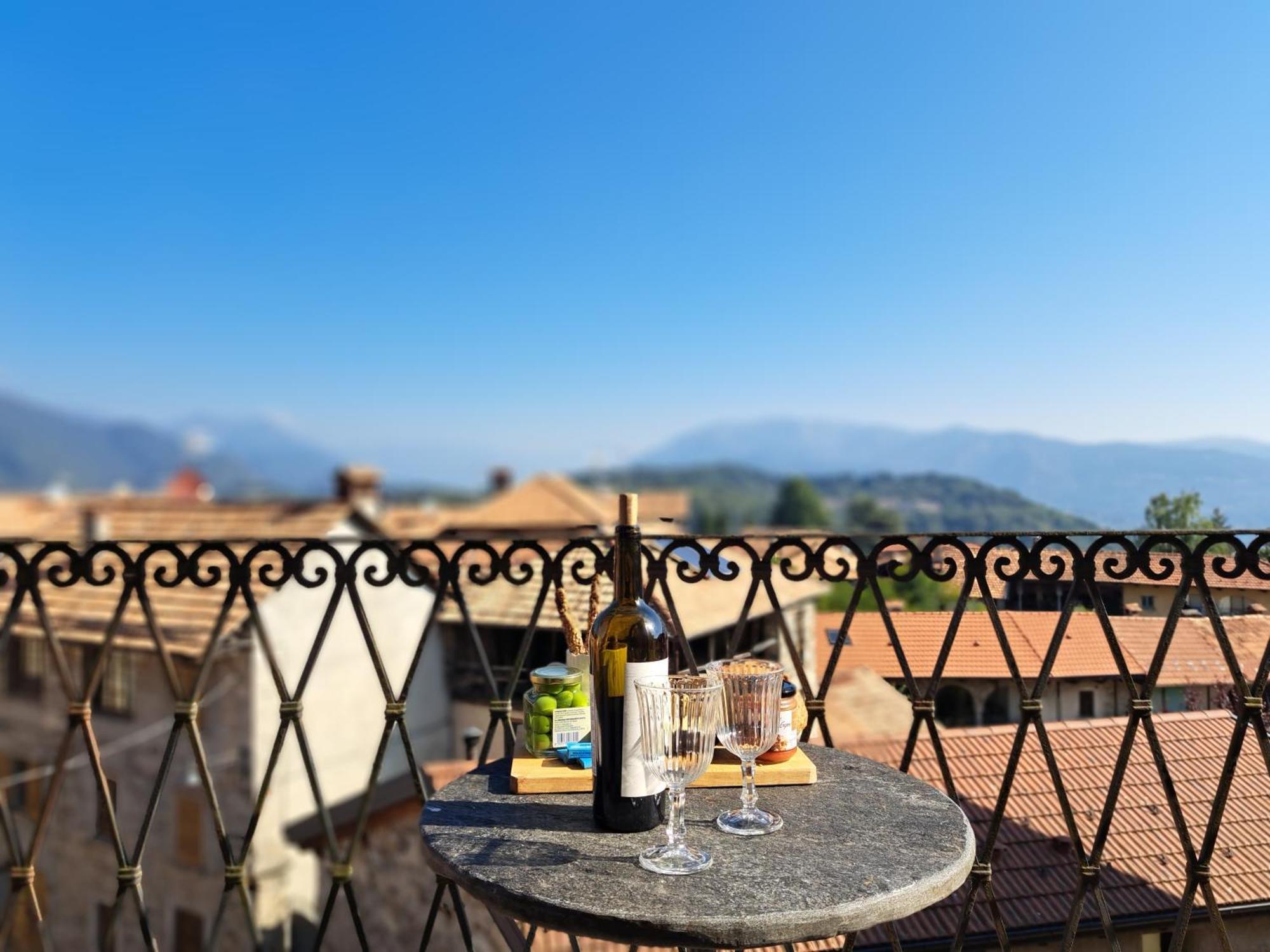 Appartamento Storico Con Giardino Soleggiato - B&B Via Rinaldi Arto Centonara Kültér fotó