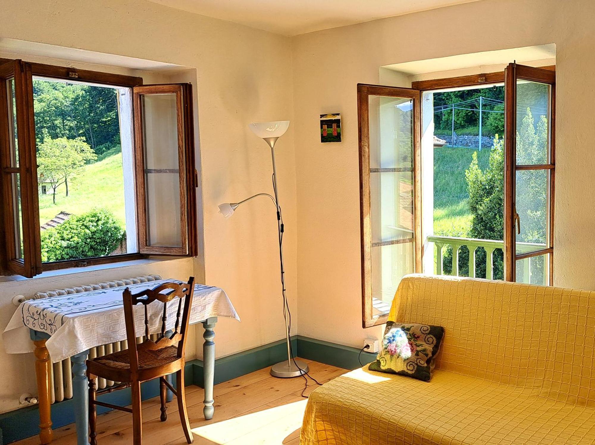 Appartamento Storico Con Giardino Soleggiato - B&B Via Rinaldi Arto Centonara Kültér fotó